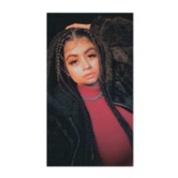 Meet your Posher, Maria - Picture 1 of 1